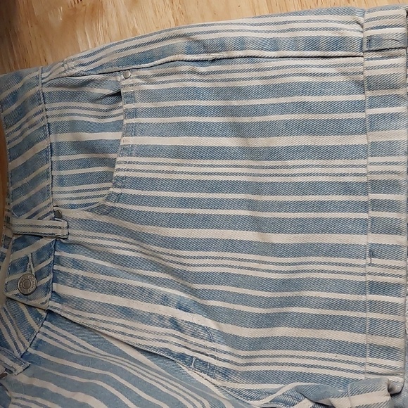 PacSun Mom Shorts Blue Striped Denim Cuffed Euc Sz 27 Beach Boho Summer - Picture 4 of 5